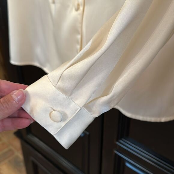 Christian Dior Blouse - Picture 4 of 5